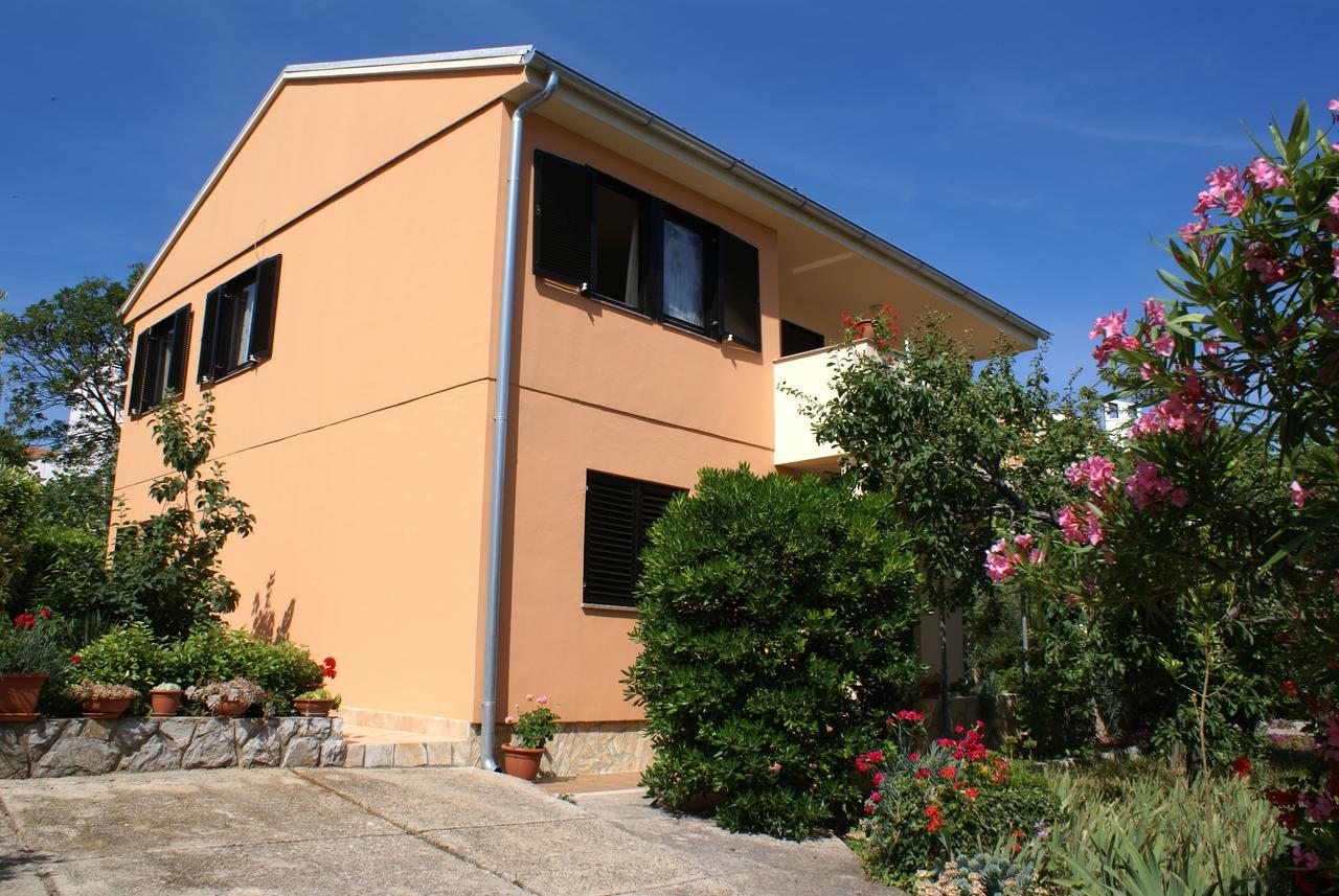 Apartment Ana M Krk Town Eksteriør bilde